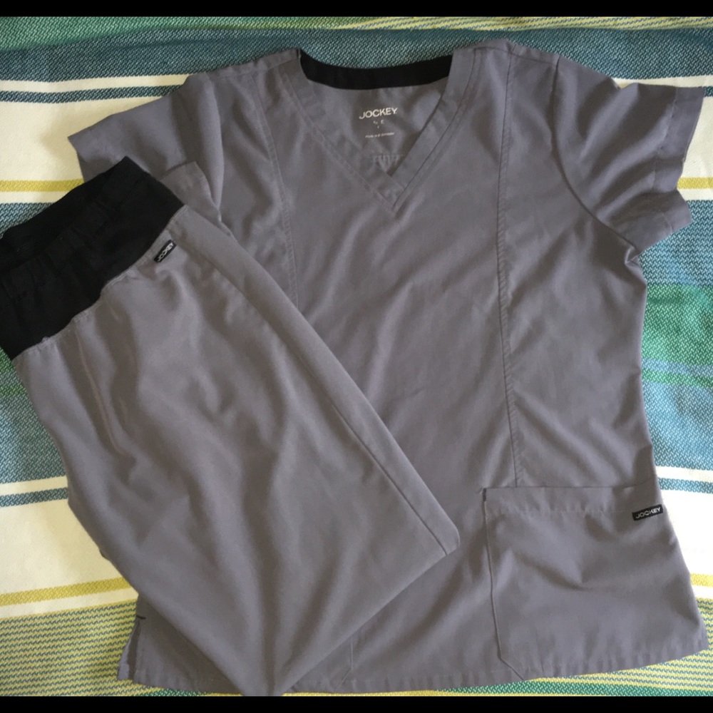 Jockey Women’s Scrub Set-gently used